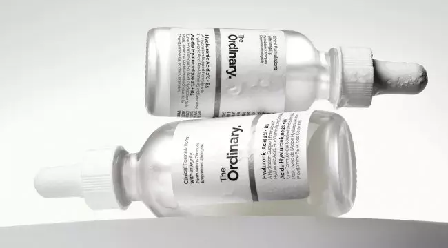Hyaluronic Acid + Niacinamide Hyaluronic Acid + Niacinamide